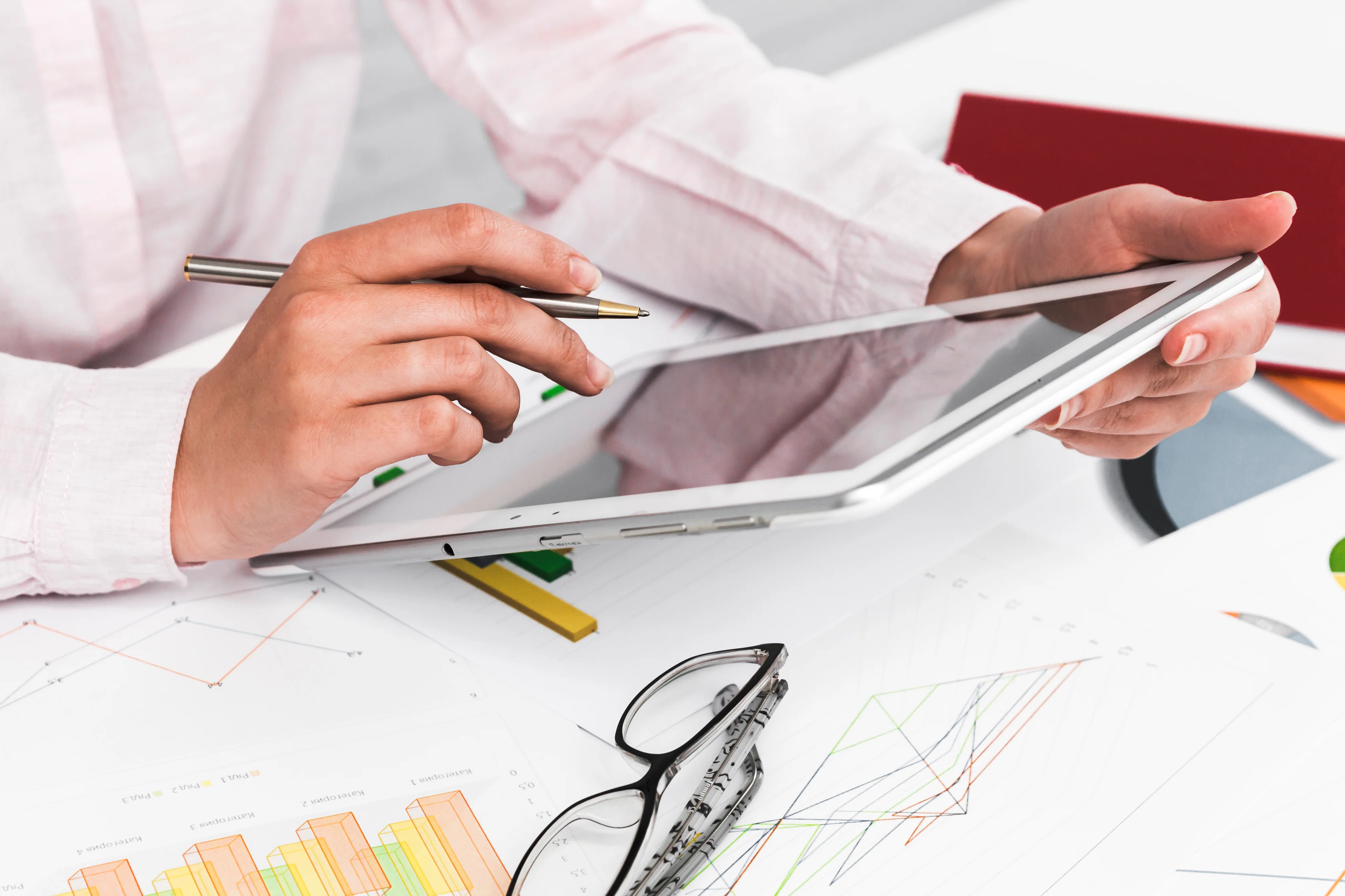 business-man-working-office-desktop